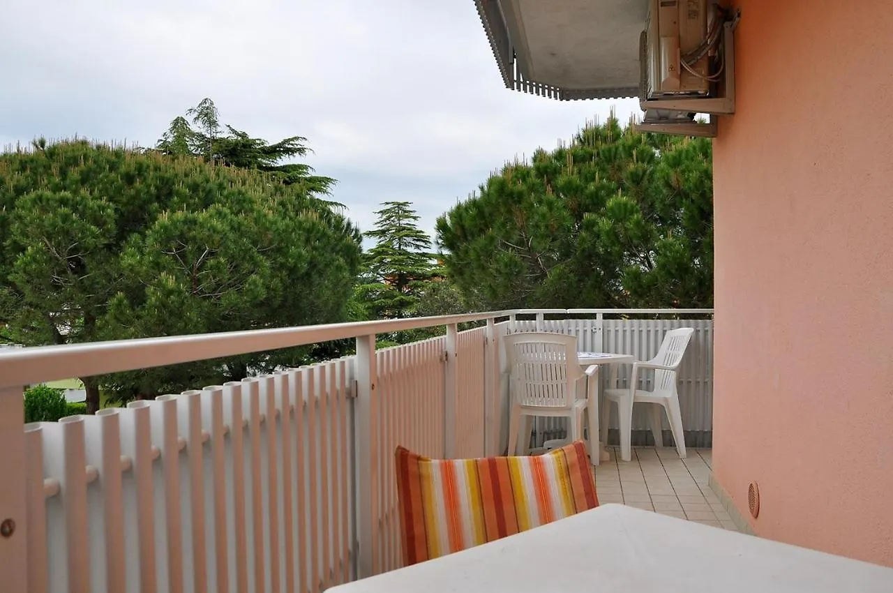 One-Bedroom Apartment With Balcony And Ac Bibione