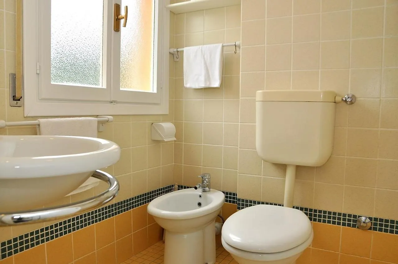 One-Bedroom Apartment With Balcony And Ac Bibione
