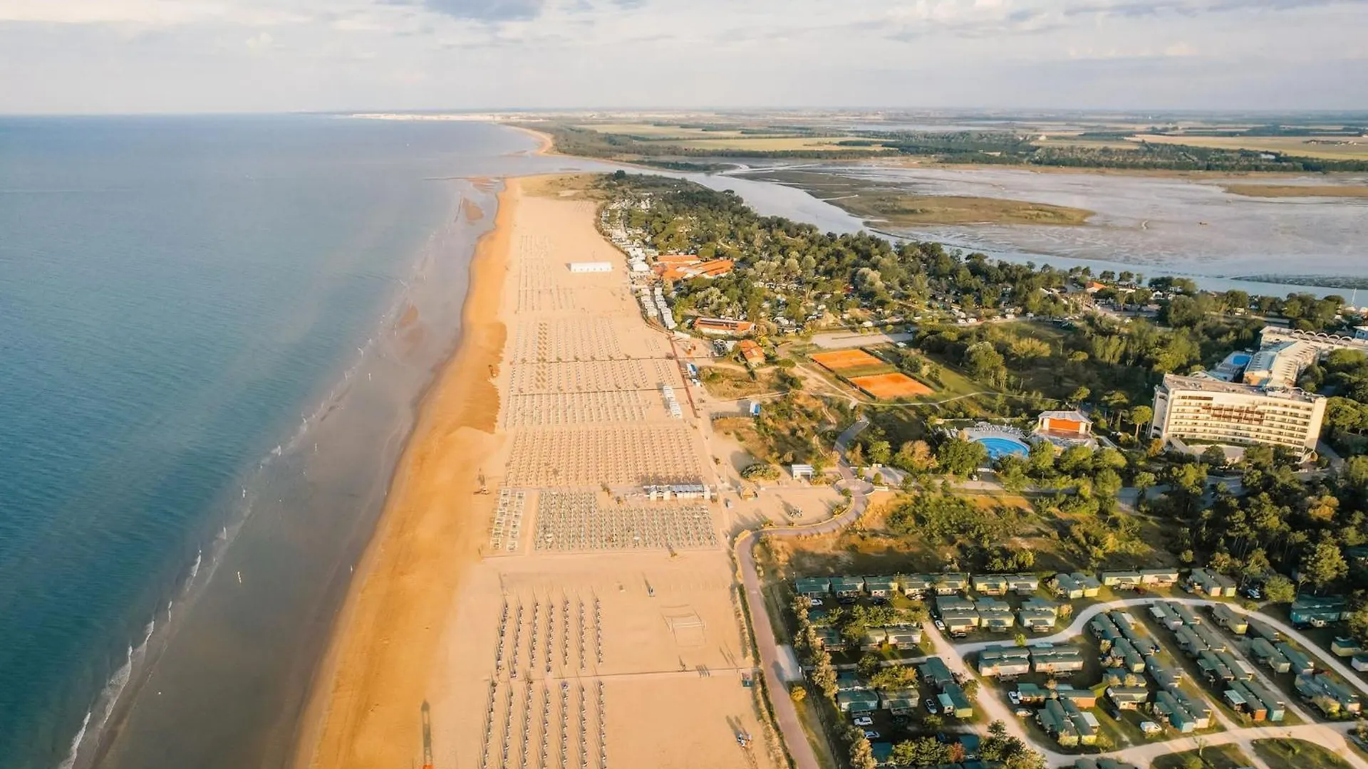 One-Bedroom Apartment With Balcony And Ac Bibione 0*,  Italië